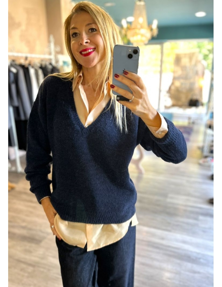 MAGLIA SCOLLO A V NIU' FASHION